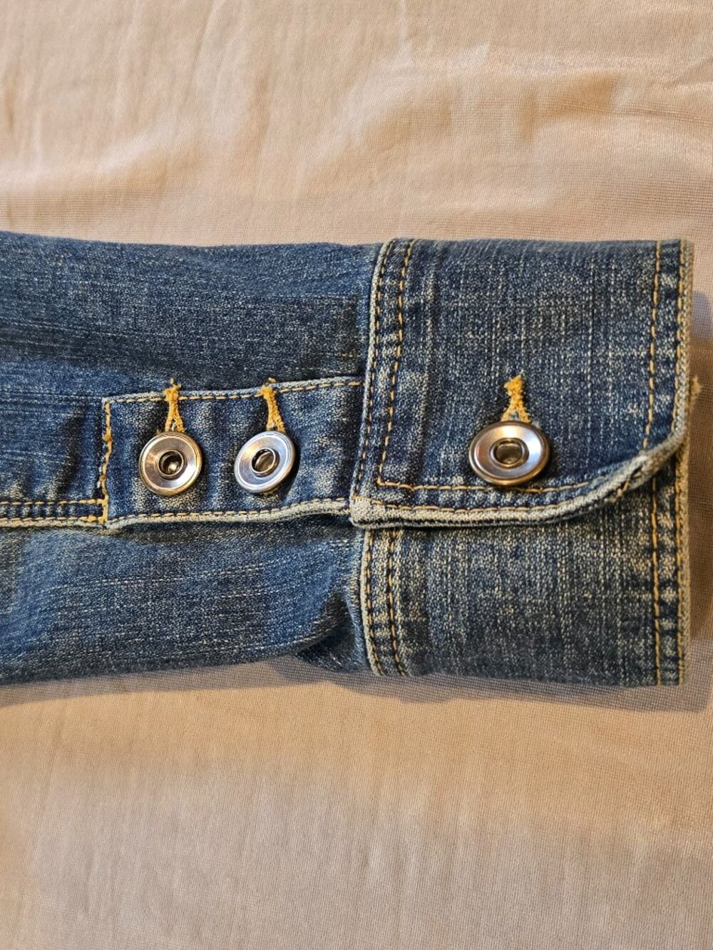 LOFT Blue Denim Cropped Jean Jacket Distressed Wash 1% Spandex Size 6 - Picture 12 of 12